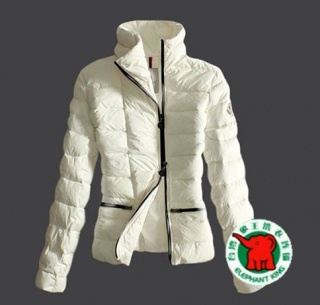 知名干洗店加盟品牌選擇哪個?哪個前景好