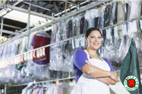 小區(qū)開干洗店怎么樣?加盟象王更適合